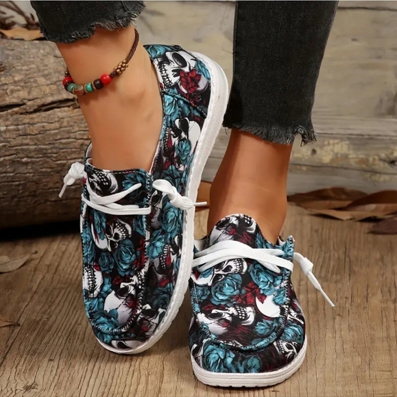 Skull Slip On Canvas Sneakers Skulls - Picture 3 of 4